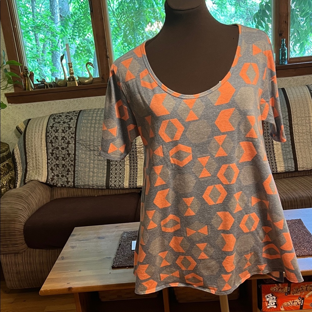 LuLaRoe Graphic Orange and Gray Short Sleeve Tee